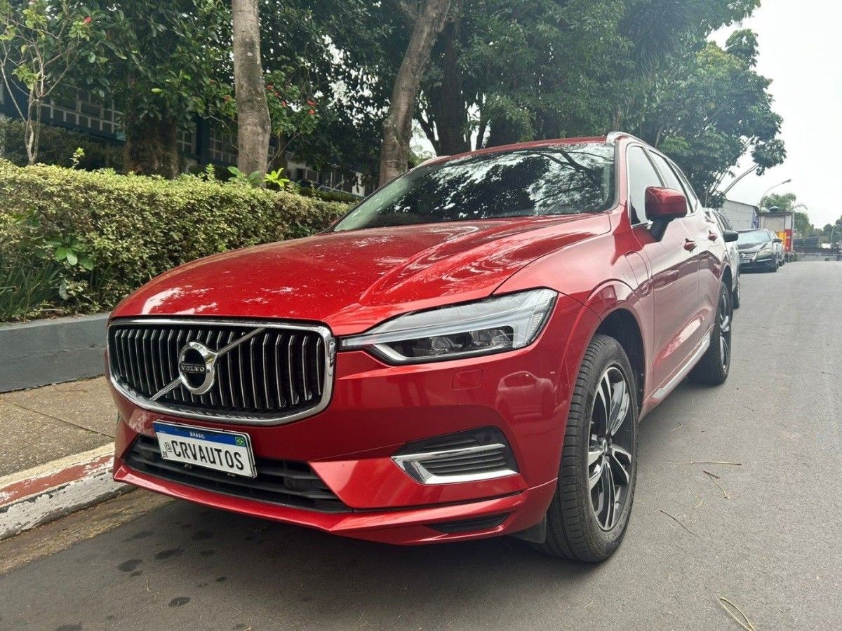 Volvo XC60 T8 Hybrid Momentum 2.0 AWD Automático 2021
